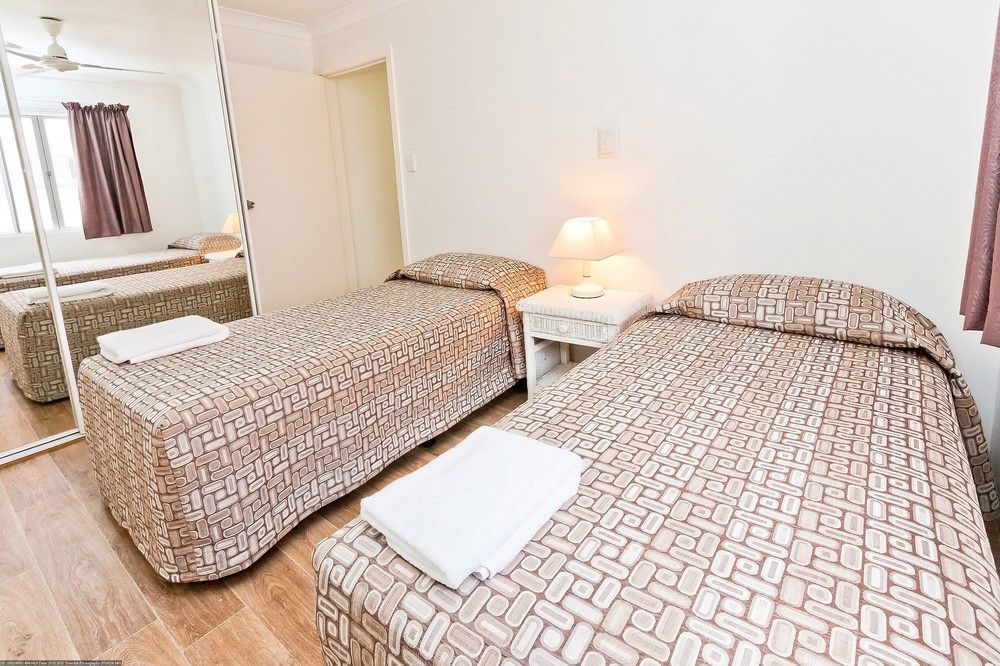 Silver Sands Apartments Харві-Бей Екстер'єр фото
