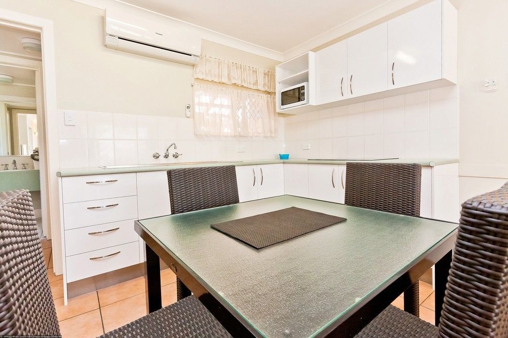 Silver Sands Apartments Харві-Бей Екстер'єр фото